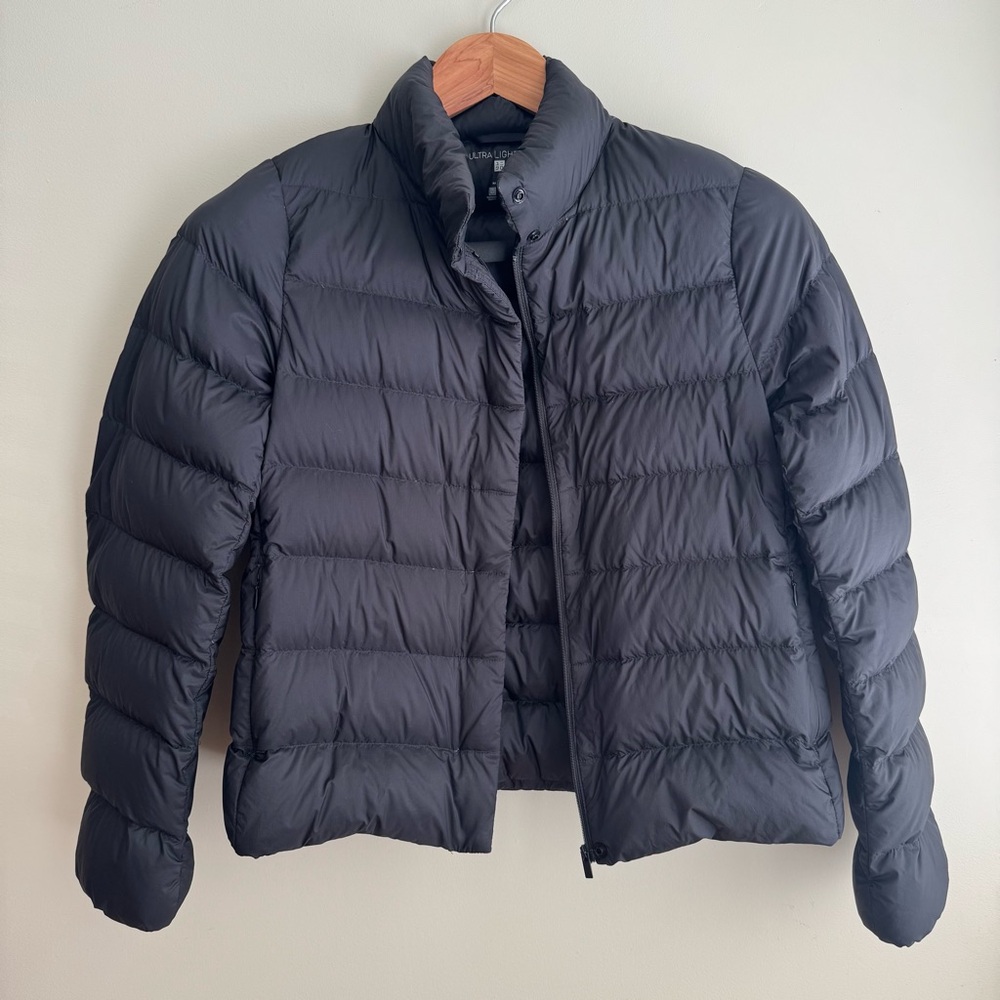 UNIQLO Ultra Light Down Jacket 2023 Edition Boxy Cropped Black packable sz Small